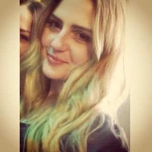 Meet your Posher, Danielle